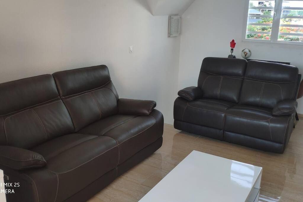 Appart. T2 De Luxe +Jacuzzi, Vue Mer Et Cote Plage Le Gosier  Bagian luar foto